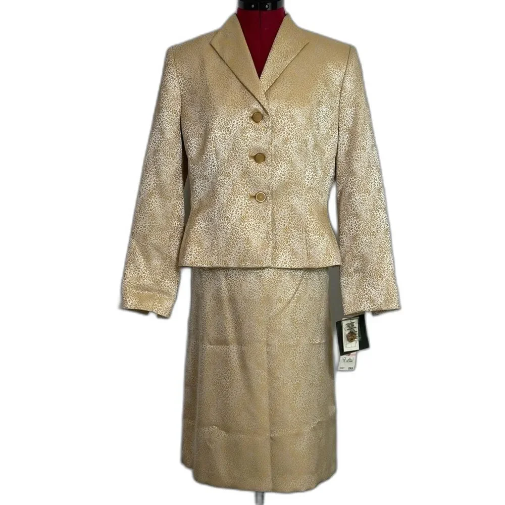 NWT Le Suit Skirt Suit Women Size 10P/14P Gold/Cream 2-Piece Set Blazer & Skirt